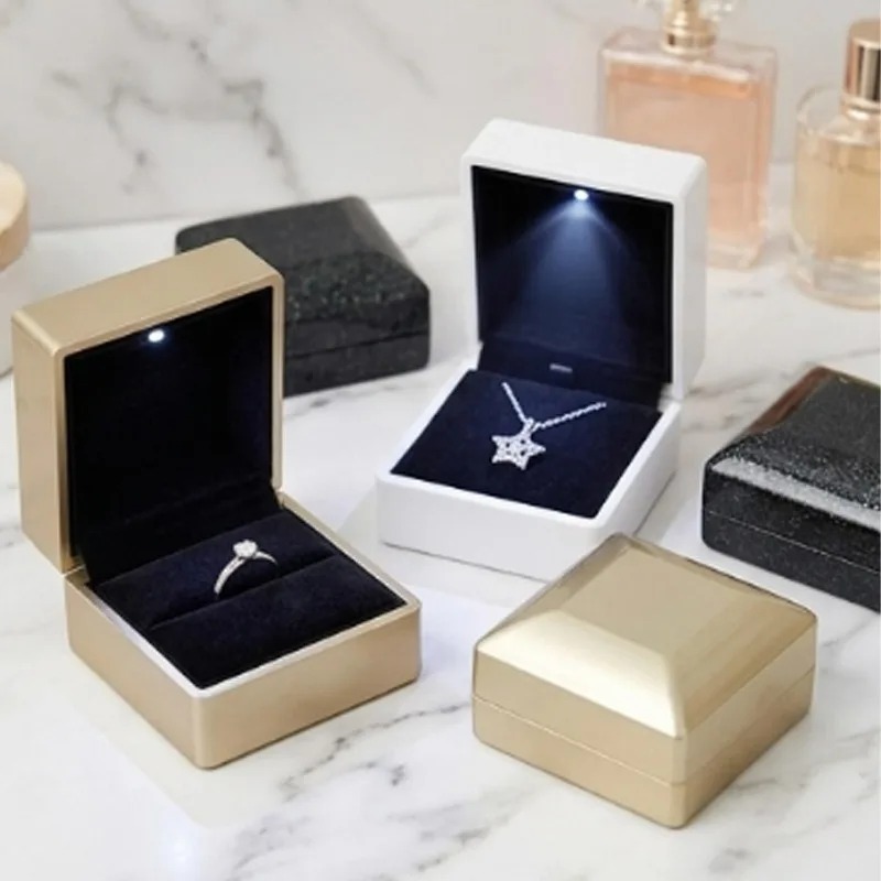 Kotak Cincin LED Persegi Belud - Velvet Ring Box Led Light Proposal ulasan dan harga